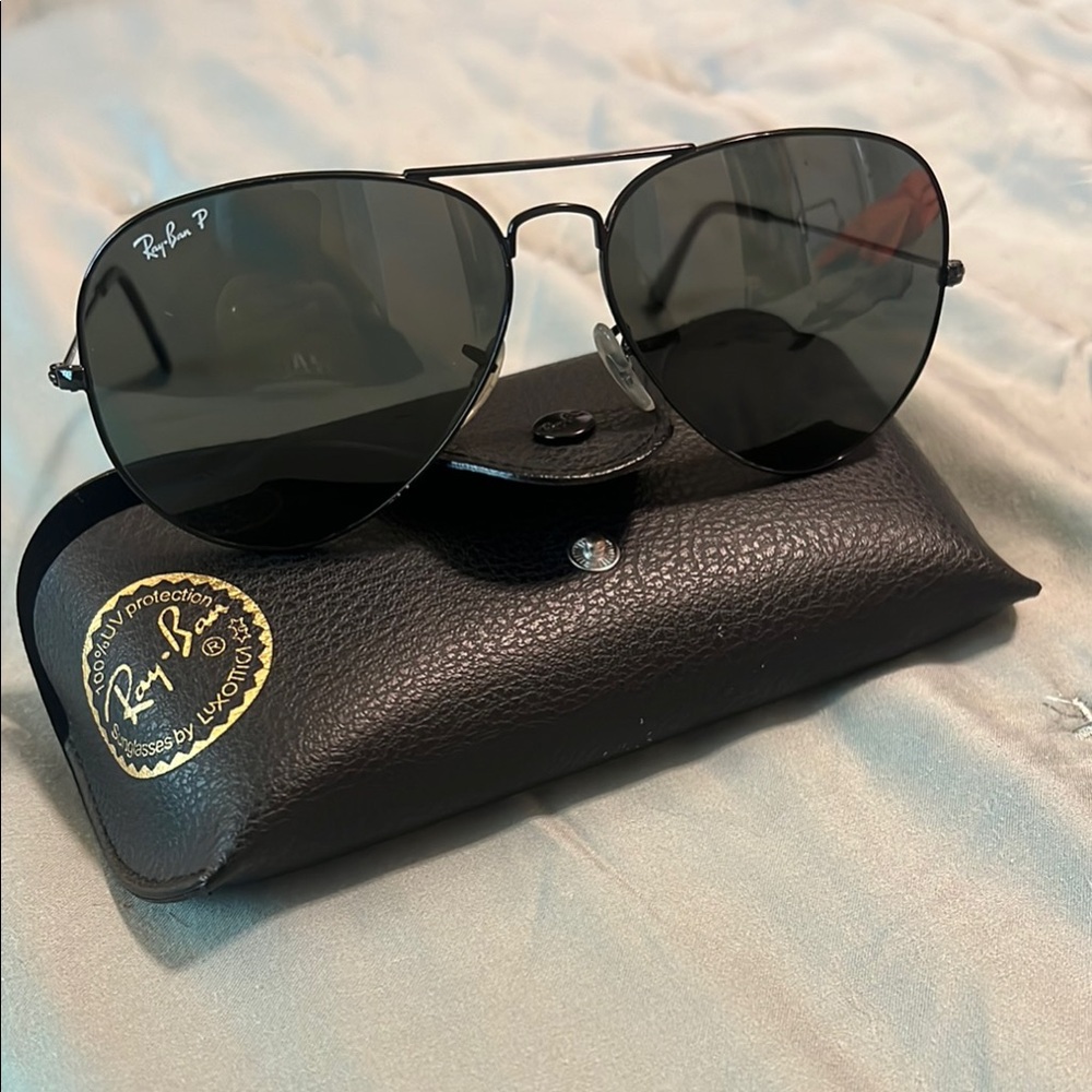 Ray-Ban Black Aviator Sunglasses